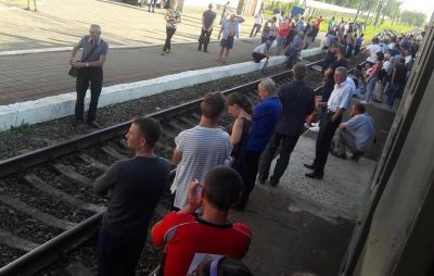 У Львові знову перекрили рух поїздів