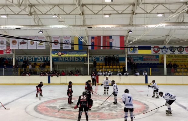 У Новояворівську завершився  І етапу Карпатської молодіжної хокейної ліги, фото Юра Кенцало 4studio