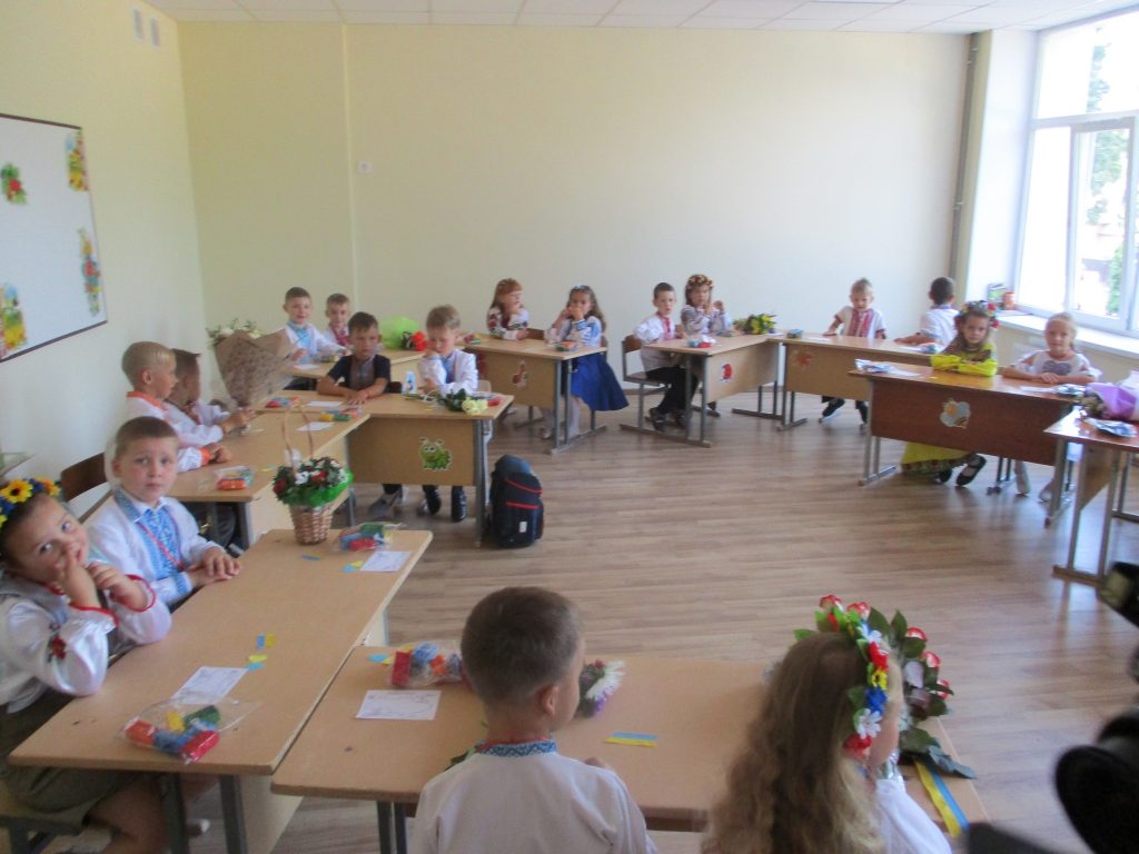 Нова школа на Пустомитівщині відкрила двері для більше п’яти сотень учнів