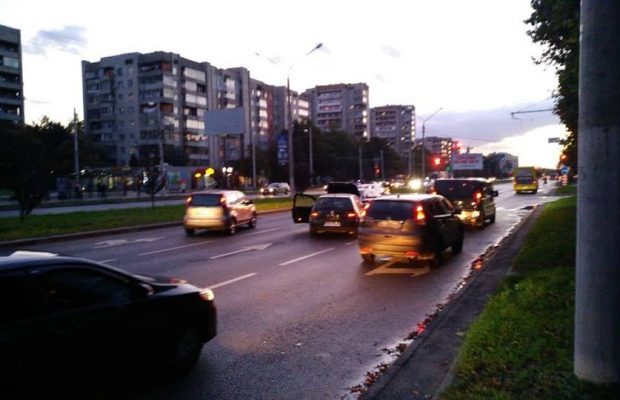 У Львові на світлофорі не розминулись автомобілі