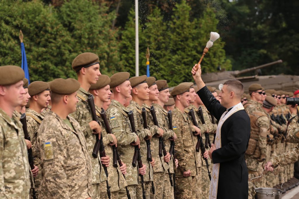 Майже півтисячі курсантів-першокурсників склали Військову Присягу на вірність українському народові