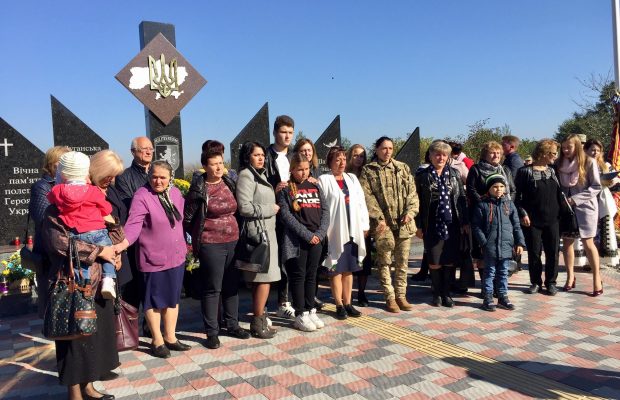 На Яворівщині відкрили меморіал пам’яті воїнам 24-ї Королівської бригади. Фото Юра Кенцало 4studio