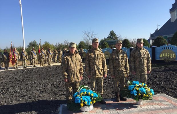 На Яворівщині відкрили меморіал пам’яті воїнам 24-ї Королівської бригади. Фото Юра Кенцало 4studio