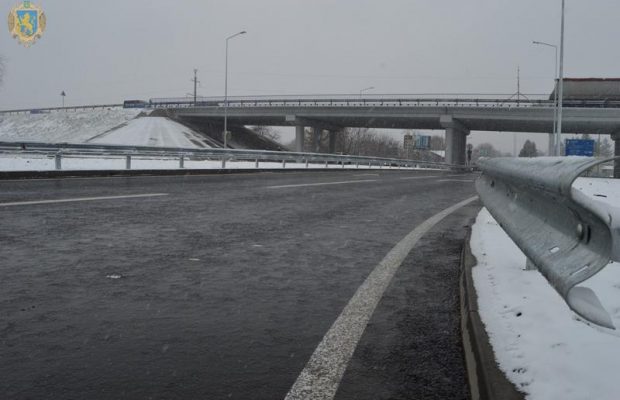 На дорозі "Київ-Чоп" поблизу Винник відкрили транспортну розв’язку