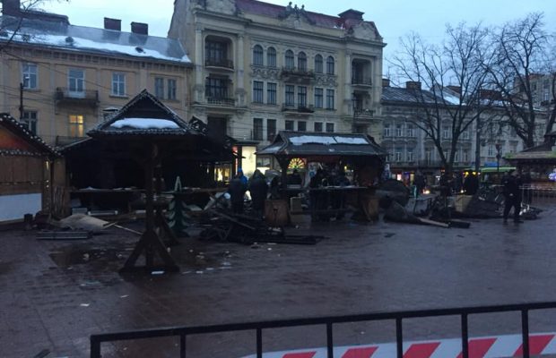 У центрі Львова ліквідували пожежу. Фото: Олег Довганик