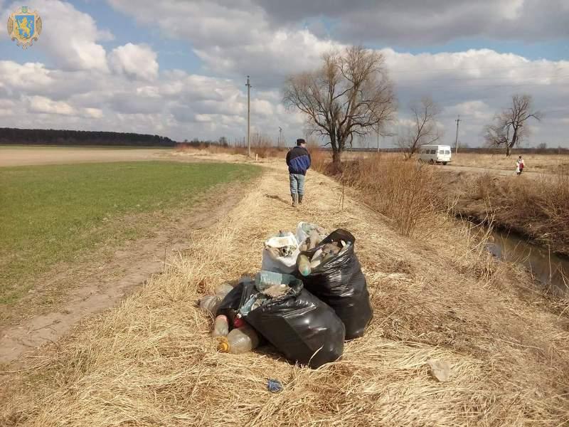 На Львівщині триває екологічний челендж #TrashTag 