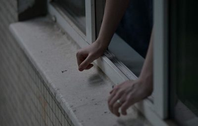 У Львові поліцейські встановлюють обставини падіння 14-річної дівчинки з балкону