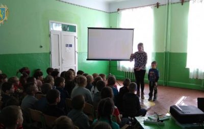 Школярів на Перемишлянщині навчали сортувати відходи