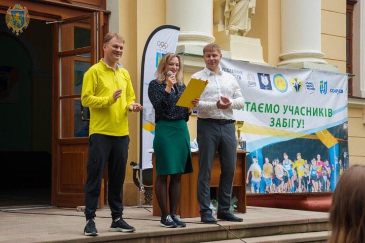 350 студентів Львівщини пробігли “Студентську милю” 