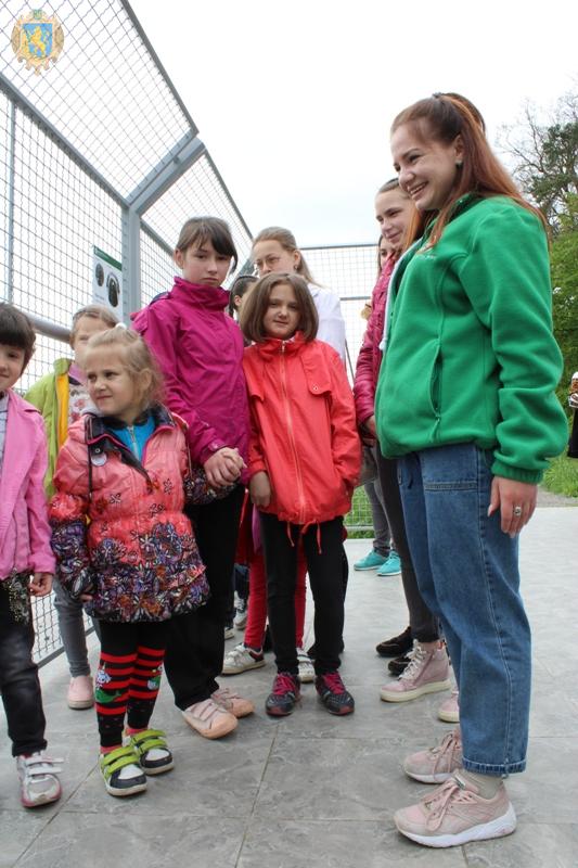 Діти з малозабезпечених сімей Львівщини відвідали ведмежий притулок «Домажир»