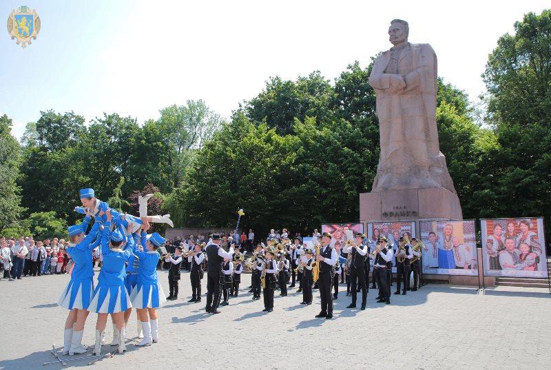 На Львівщині стартувало свято сім’ї «Буде родина - буде Україна!»