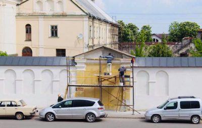 Як у Жовкві проводять реконструкцію Домініканського монастиря Фото Олег Синютка