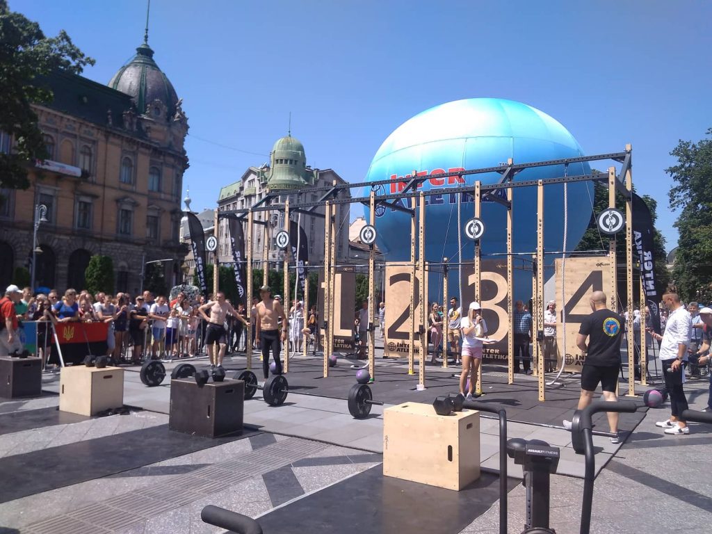 У центрі Львова стартували Ігри Героїв. Фото Четверта студія