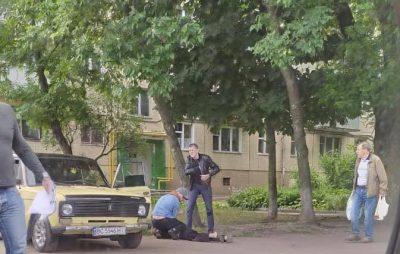 У Львові затримали чоловіка з наркотиками. Фото: Варта1.