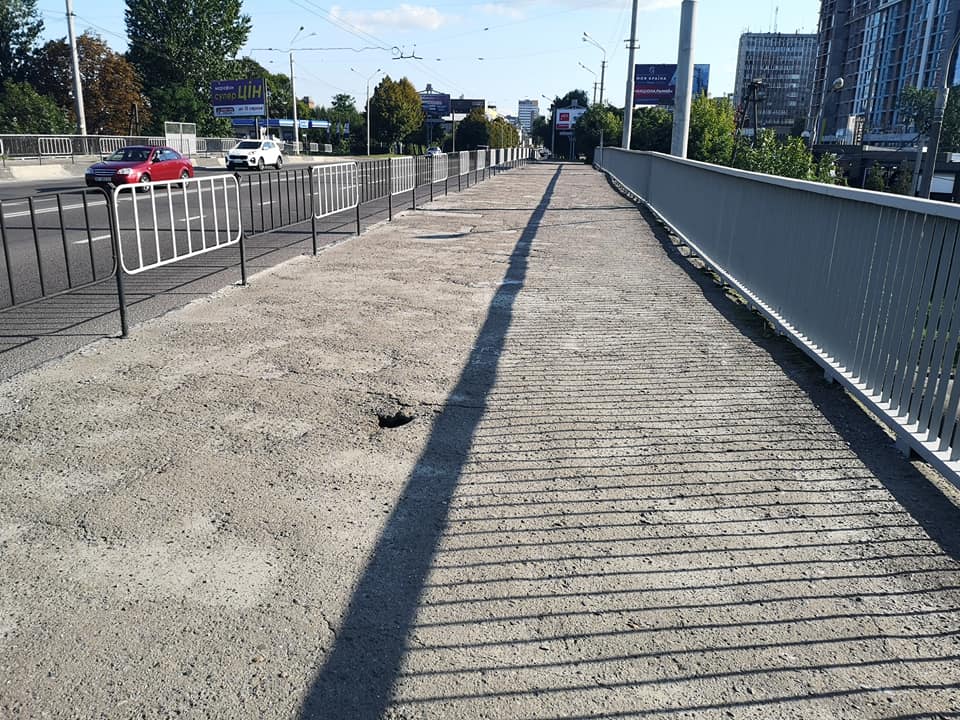 У Львові на Стрийській провалився міст. Фото: Вячеслав Семененко.