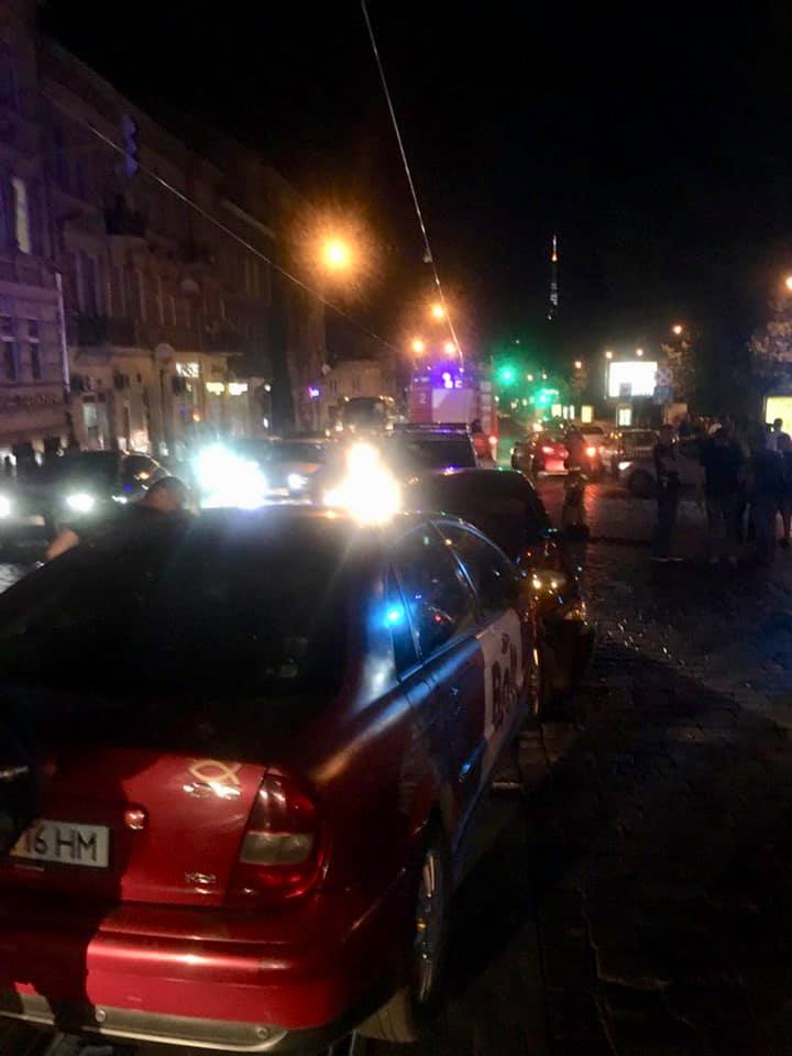 Аварія біля цирку у Львові. Фото Ігор Зінкевич