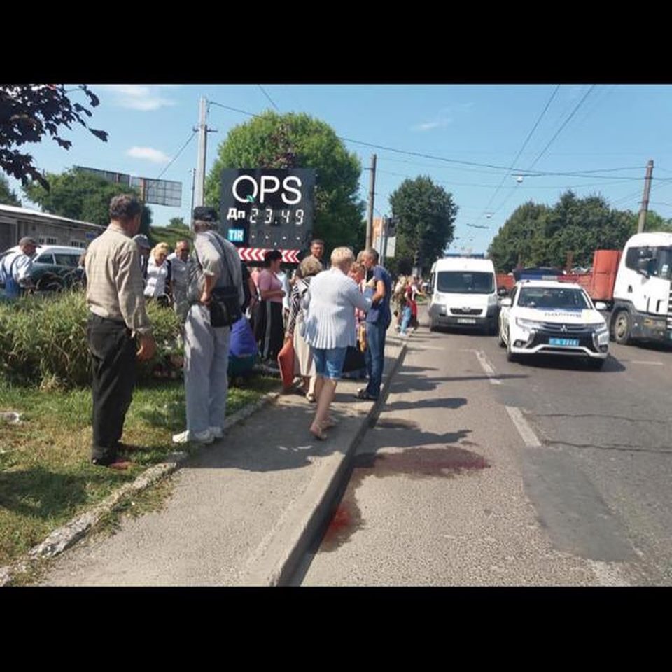 З'явились подробиці жахливої ДТП за участі автомобіля поліції у Львові. Фото: Вікторія Балицька.