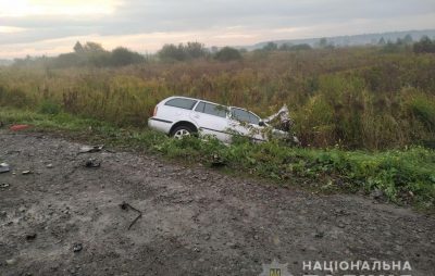 На Львівщині через зіткнення з вантажівкою загинув водій «Шкоди». Фото: Нацполіція.