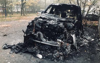 У Львові на Сихові вибухнув автомобіль. Фото Варта-1
