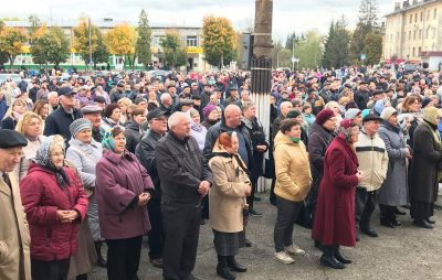 На Львівщині мешканці погрожують вдатись до радикальних дій через зрив опалювального сезону. Фото Четверта студія