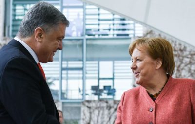 Петро Порошенко отримав від Ангели Меркель привітання з Різдвом та Новим Роком