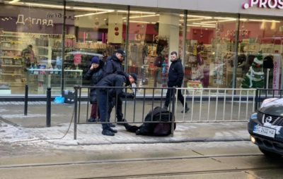 У центрі Львова раптово помер чоловік. Фото: Ігор Зінкевич.