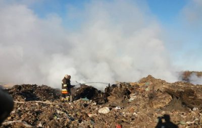Поблизу Новояворівська знову горить сміттєзвалище. Фото: Андрій Шумський.