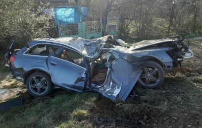 На Львівщині у жахливій ДТП загинув пасажир «Ауді» . Фото: ГУ НП.
