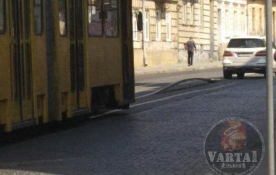 Як у Львові "піднялись" трамвайні рейст. Фото: Ігор Зінкевич.
