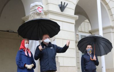 Вже здоровий: як Садовий у центрі Львова порушував закон. Фото: відкриті джерела.