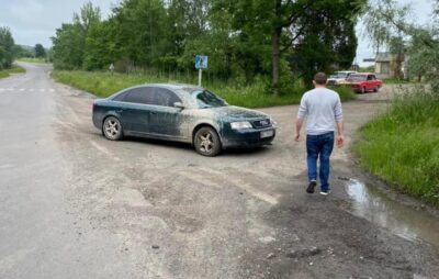 У Новому Роздолі під час ДТП перекинувся автомобіль. Фото: Ігор Зінкевич.