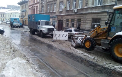 Сніговий колапс у Львові - це наслідки роботи команди Садового