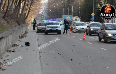 У Львові внаслідок наїзду «BMW» загинула скутеристка. Фото: Варта1