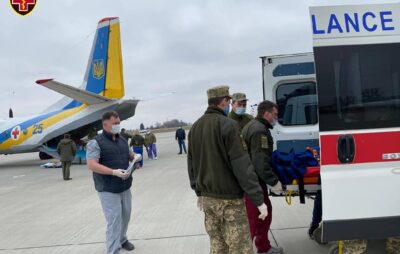 До Львова з Харкова транспортували шість військових. Фото: Командування медичних сил ЗСУ