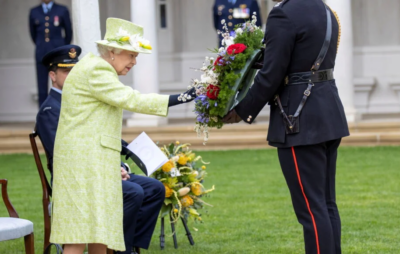 Королева Єлизавета вперше за п’ять місяців з’явилась на публіці. Фото: Reuters