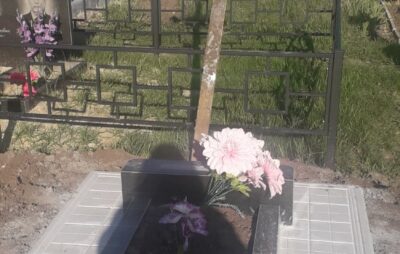 Могила 13-річної Христини Пьянової через рік після похорону. Фото: Сегодня