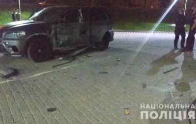 В Івано-Франківську пострілом з РПГ підірвали автомобіль. Фото: Нацполіція