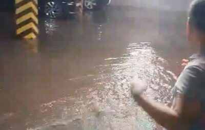 У Львові після ремонту вулиці Шевченка дощова вода затоплює паркінг