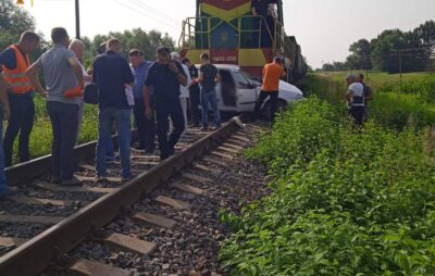 На Львівщині зіткнулись автомобіль та вантажний потяг