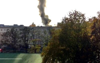 У Новояворівську горить квартира. Фото: 4 студія