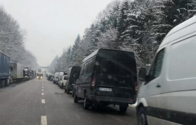 На пунктах пропуску з Польщею у Львівській області утворилися черги з вантажівок