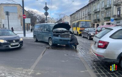 У Львові зупинився рух трамваїв. Фото: Зручне Місто
