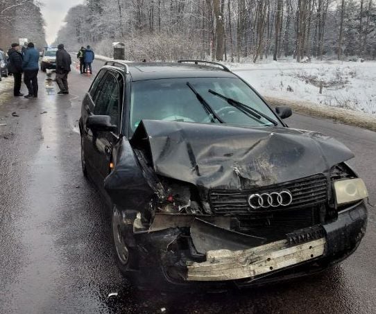 На Львівщині у ДТП постраждали трирічний хлопчик та двоє неповнолітніх дівчат