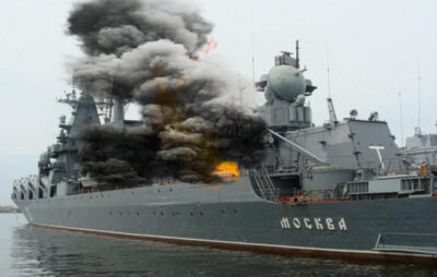 Російський крейсер «Москва» перекинувся та почав тонути
