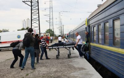 До львівських лікарень евакуювали поранених з Дніпра