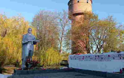 У Червонограді знесуть три радянські пам’ятники