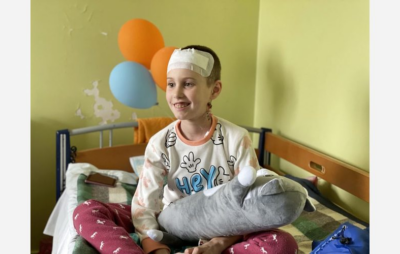 У Львові лікують 9-річну дівчинку, яка дивом вижила внаслідок обстрілу касетними снарядами житлових кварталів Миколаєва