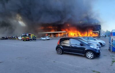 Одна з двох російських ракет влучила в автомобільний завод у Кременчуці