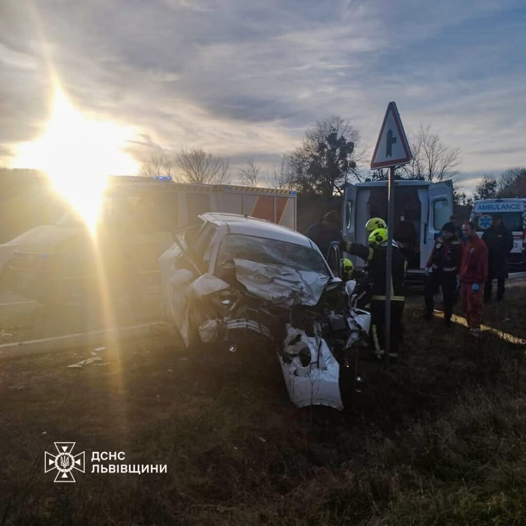 На Львівщині у аварії загинуло дві людини