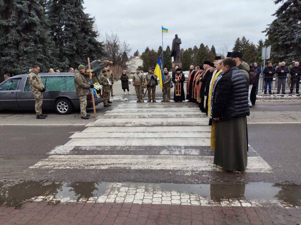 Львівщина попрощалась із захисником України